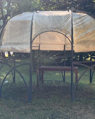Gazebo in ferro battuto a mano