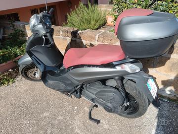 Beverly 300 anno 2016 