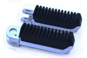 Pedaline poggiapiedi per moto suzuki