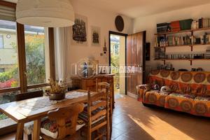 VILLA CON GIARDINO A REDDITO