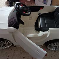 Auto elettrica Mercedes