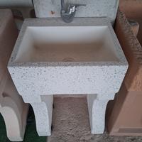 lavello in cemento e  graniglia  di marmo