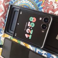 SAMSUNG GALAXY ZFLIP 7