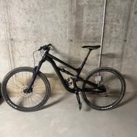 Mountain Bike  Cannondale Habit 5