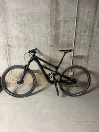 Mountain Bike  Cannondale Habit 5
