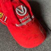 Cappello originale Ferrari firmato