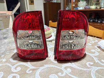 Fanali posteriori fiat strada