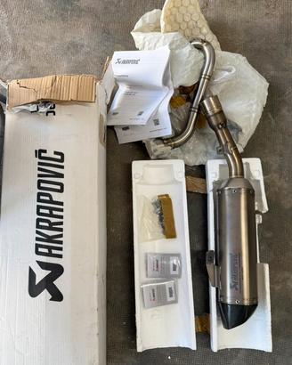 Scarico completo originale Yamaha MT125 Akrapovic