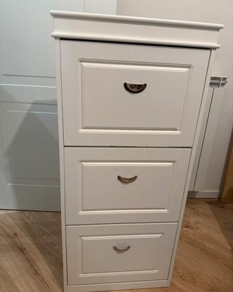 Scarpiera bianca