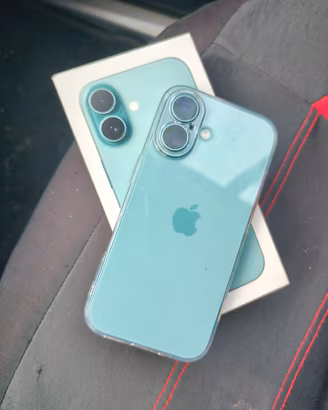 iPhone 16 