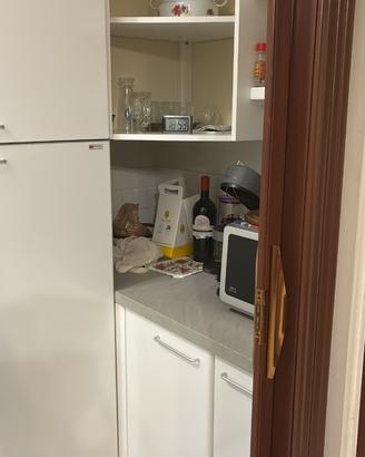 Cucina completa di elettrodomestici