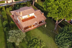 VILLA SINGOLA A TARQUINIA