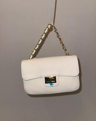 Borsa bianca Nuova Happyway Firenzecon catena oro