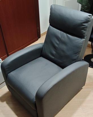 Poltrona reclinabile manuale in ecopelle imbottita