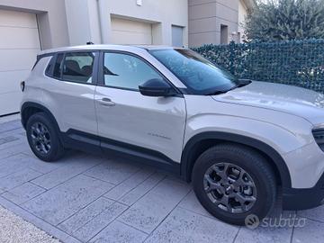 Jeep Avenger ibrida 