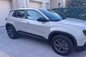 Jeep Avenger ibrida 