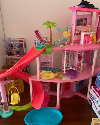 casa dei sogni di barbie con piscina