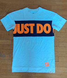 T shirt Nike nuova mai usata