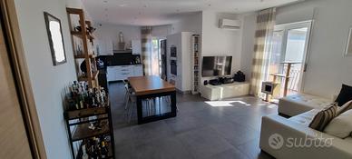 Trivani open space,ristrutturato, garage,2 servizi