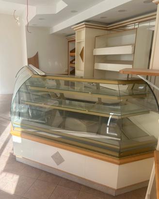 banco frigo per pasticeria