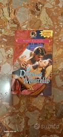 libro la dama col mantello di mary balogh