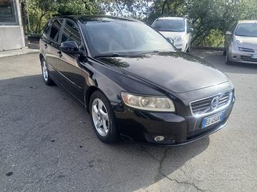 Volvo V50 D2