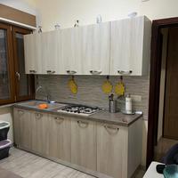 Cucina componibile compresa di elettrodomestici