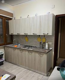 Cucina componibile compresa di elettrodomestici