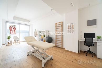 UFFICIO RISTRUTTURATO A NUOVO