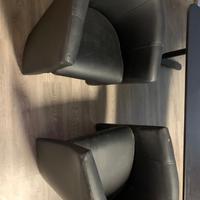 Poltrona confortevole in ecopelle