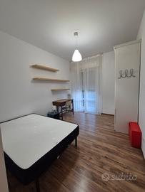 Osimo e Ancona -stanza subito disponibile