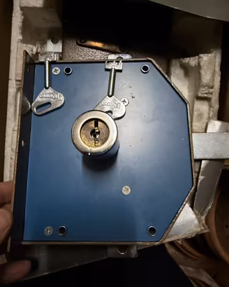 Serratura Auno per porte e portone - con chiavi