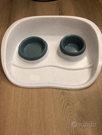 Ciotole con raccogli cibo