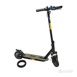 Monopattino elettrico Jeep con ammortizzatori