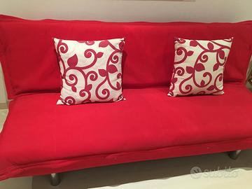 divano con schienale reclinabile a divano letto