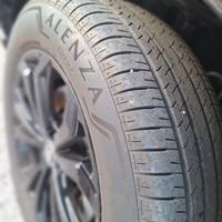 4 Pneumatici Bridgestone 225-60-R18 Alenza HL33