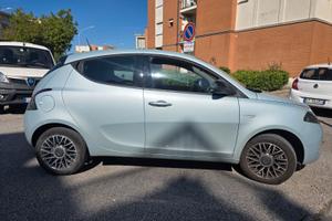 Auto Lancia Ypsilon
