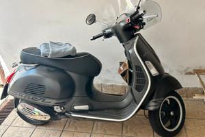 Vespa 300 gts