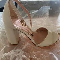 Scarpe by Yoox n.37 MAI USATE