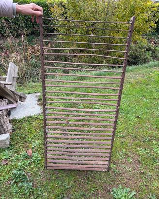 Grata in ferro