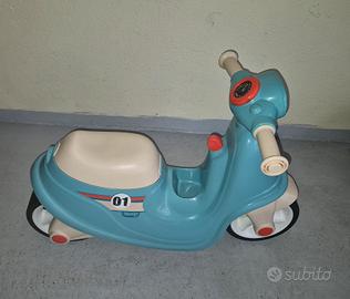 Scooter a spinta per bambini marca Smoby