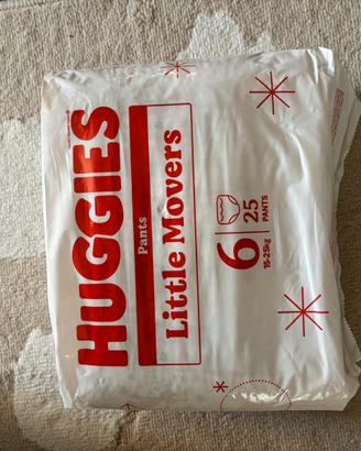 Pannolini a mutandina Huggies little movers taglia