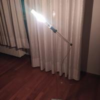 Lampada da terra moderna