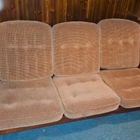 Divano rustico anni 70 da ritappezzare