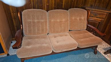 Divano rustico anni 70 da ritappezzare