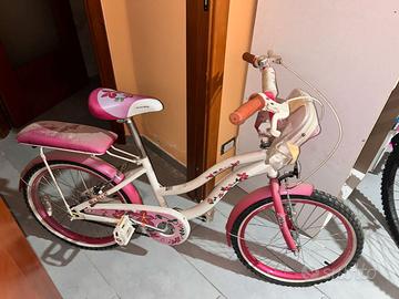 BICICLETTA PER BAMBINA FUCSIA