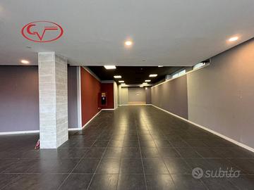 Immobile di 670 m² con 2 locali a Montevarchi