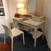Scrivania con specchio
