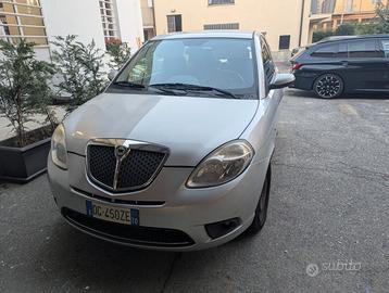 Lancia Ypsilon II 2007 1.3 mjt 16v Argento
