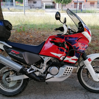 Africa twin 750